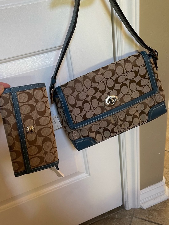 Coach Handbags - Vintage Coach Hampton signature shoulder bag matching wallet teal brown turnlock